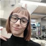 Inglese con certificazione First livello B2, Storia a livello universitario, Italiano madrelingua